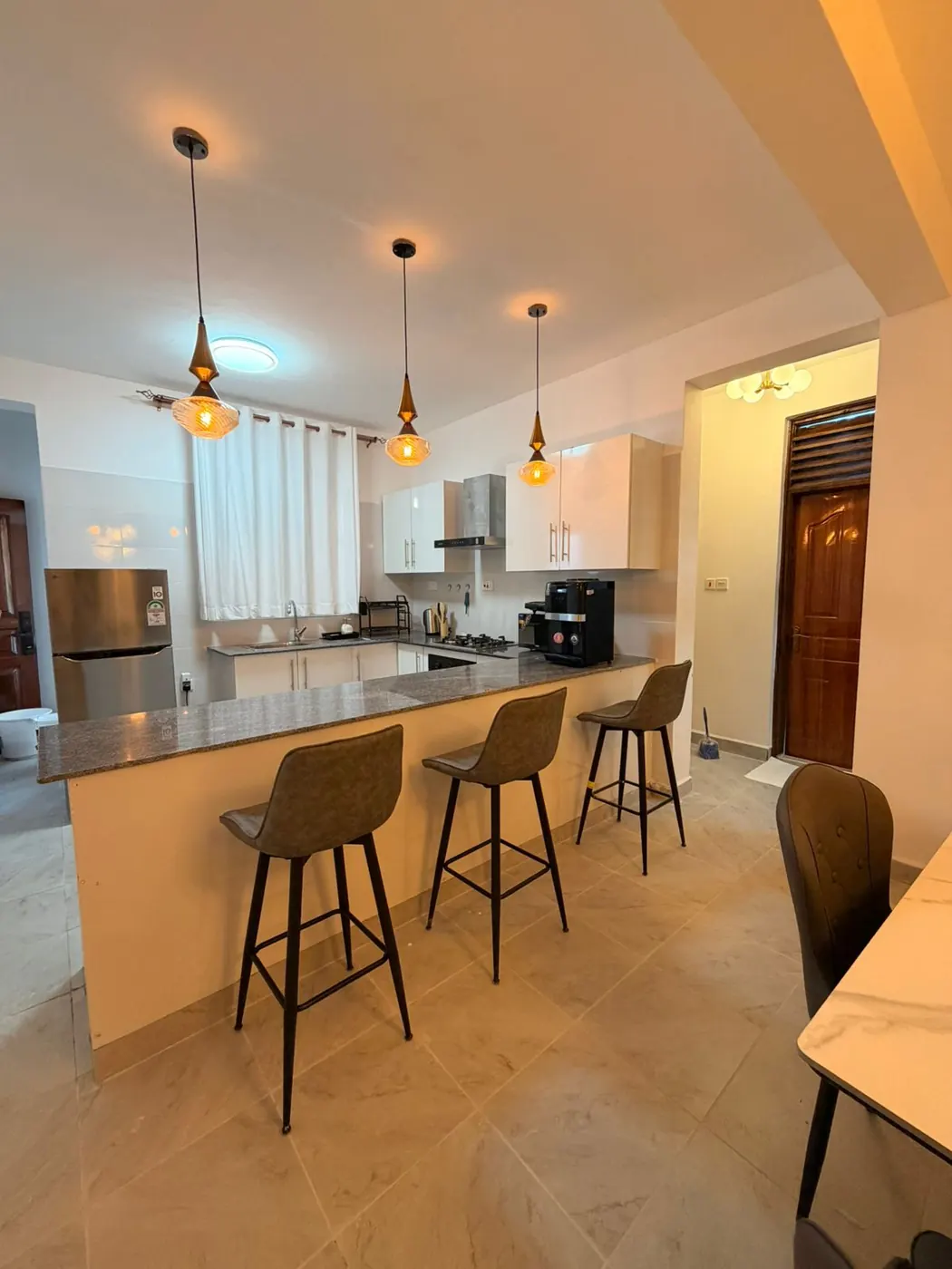 Airbnb Dining & Breakfast Bar